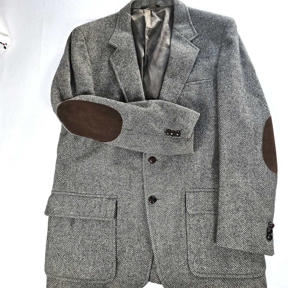 John Weitz Signature Collection Wool Herringbone Blazer Grey Suede Elbow Patches